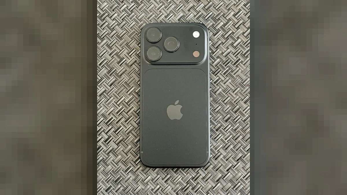 iPhone 18 Pro in black, rear view
