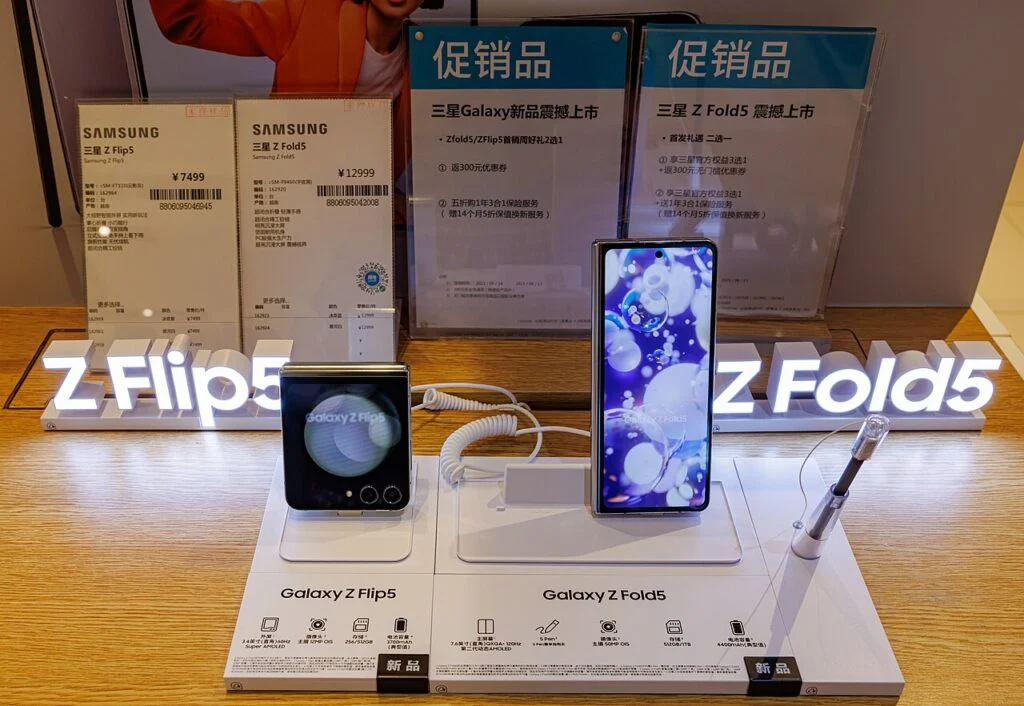 Samsung Galaxy Z Fold and Z Flip foldable phones