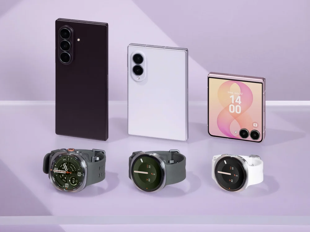 Samsung Galaxy Z Fold8 Ultra official product photo, the global hardware twin of the Samsung W27