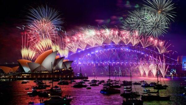 SYDNEY, AUSTRALIA HAPPY NEW YEAR FIREWORKS